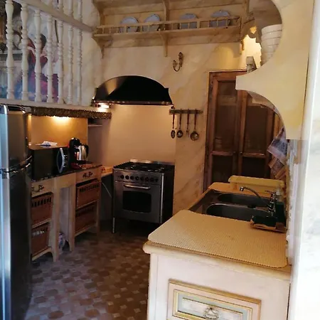 Chateau De Mauriac Bed & Breakfast Senouillac