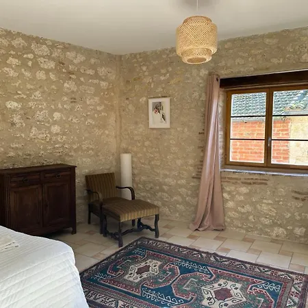 Chateau De Mauriac Bed & Breakfast