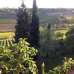 Frühstückspension Chateau De Mauriac 4*