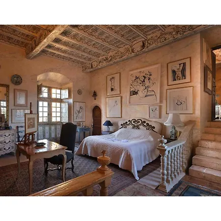 Chateau De Mauriac ベッド・アンド・ブレックファスト 4*