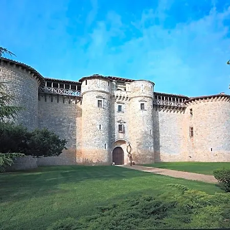 Chateau De Mauriac Panzió 4*