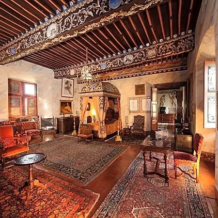 Chateau De Mauriac