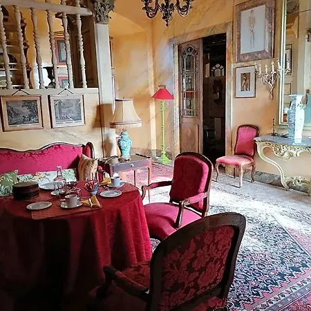 Chateau De Mauriac Panzió