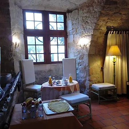 Chateau De Mauriac 4*
