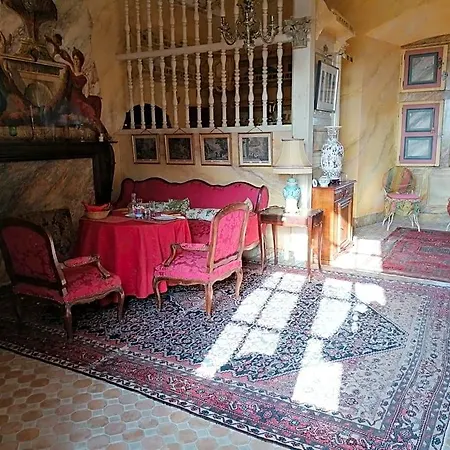 Panzió Chateau De Mauriac 4*