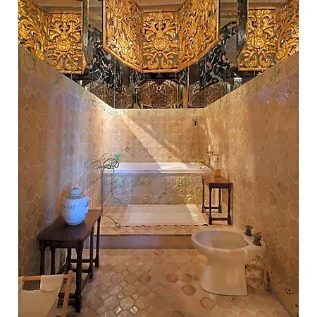 Chateau De Mauriac 4*