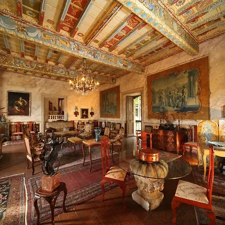 Chateau De Mauriac 4* Senouillac